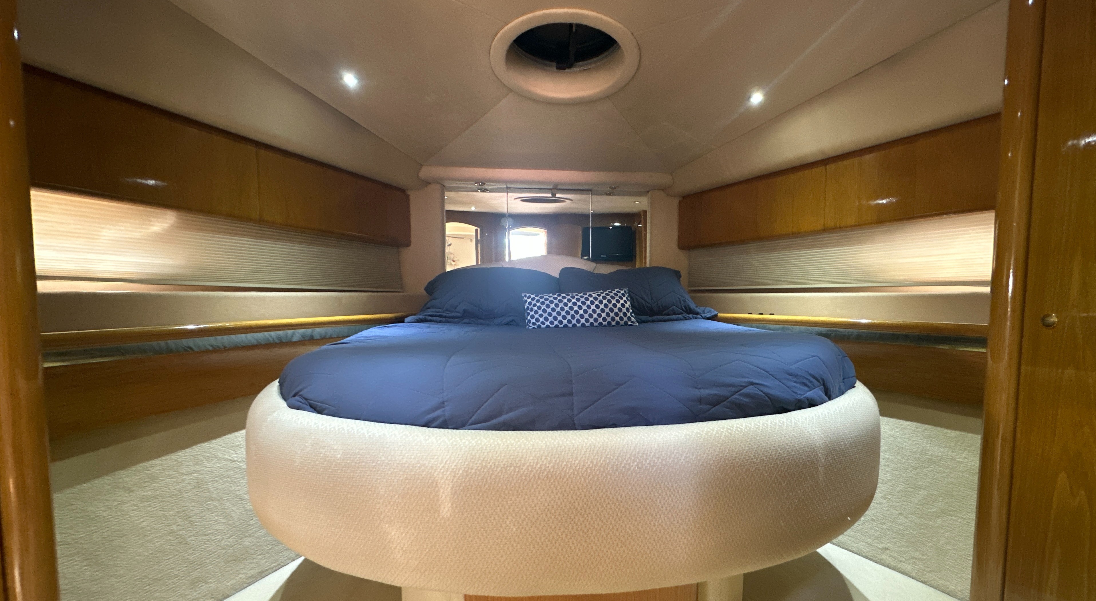 RIVIERA 42