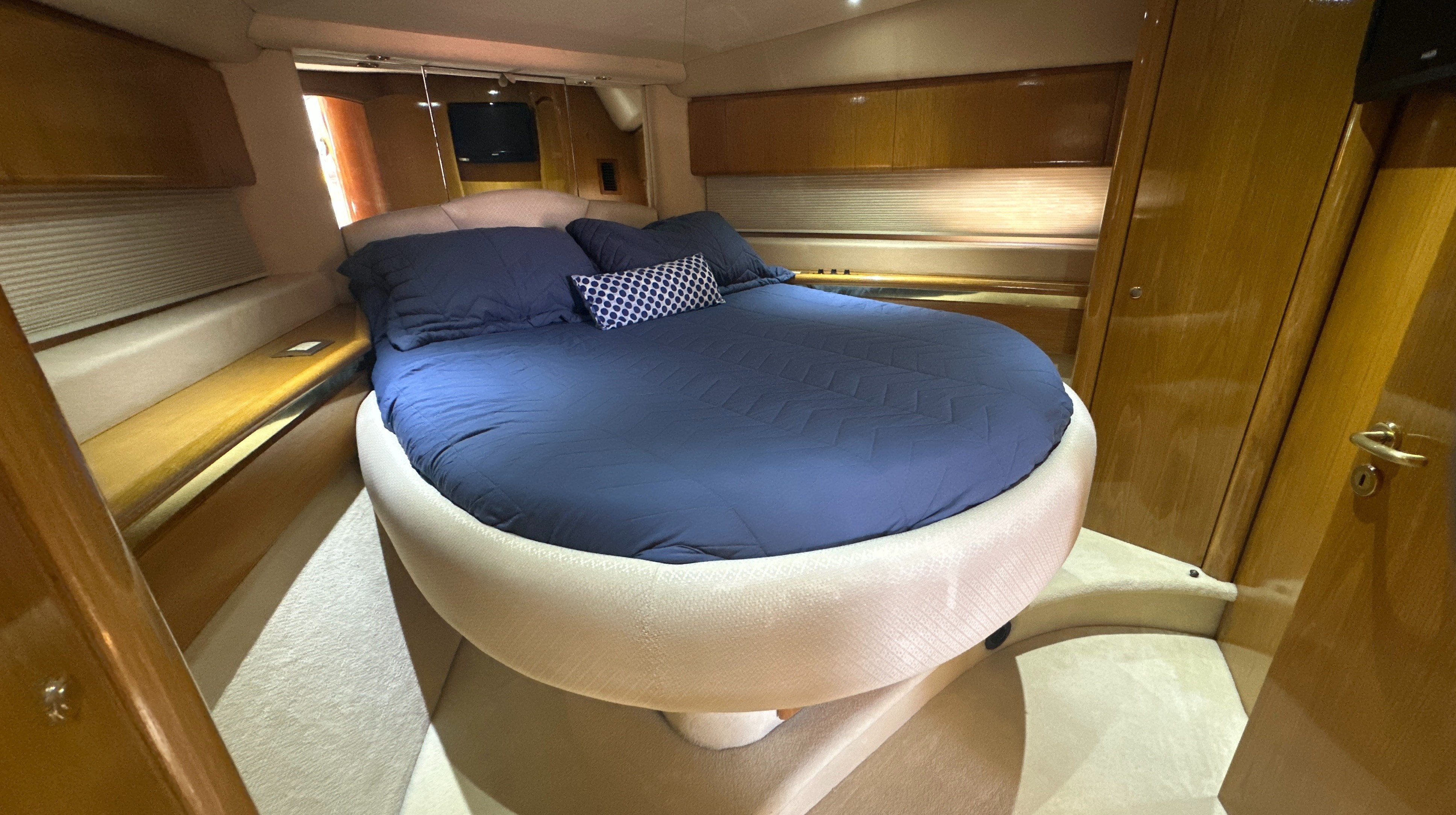 RIVIERA 42