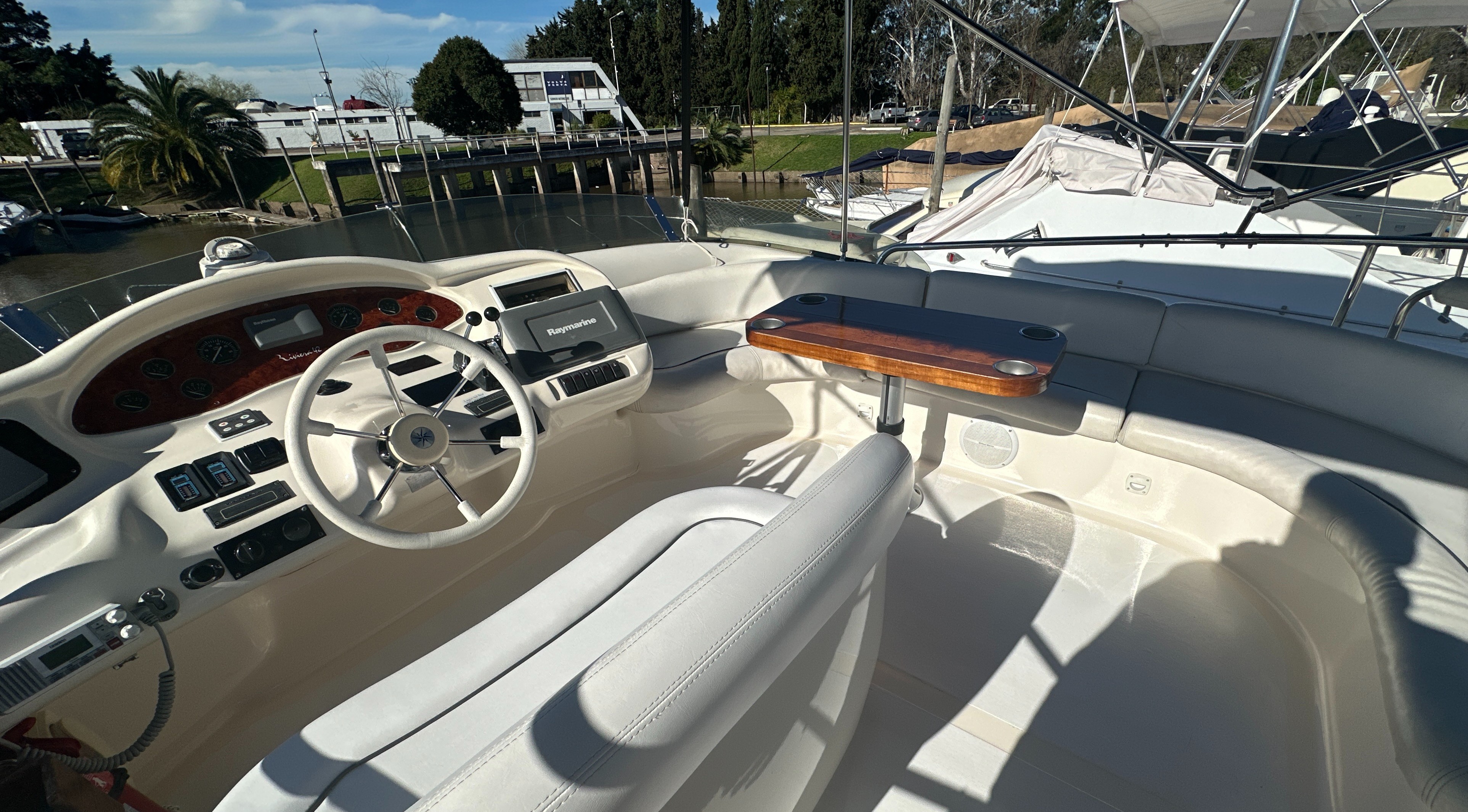 RIVIERA 42