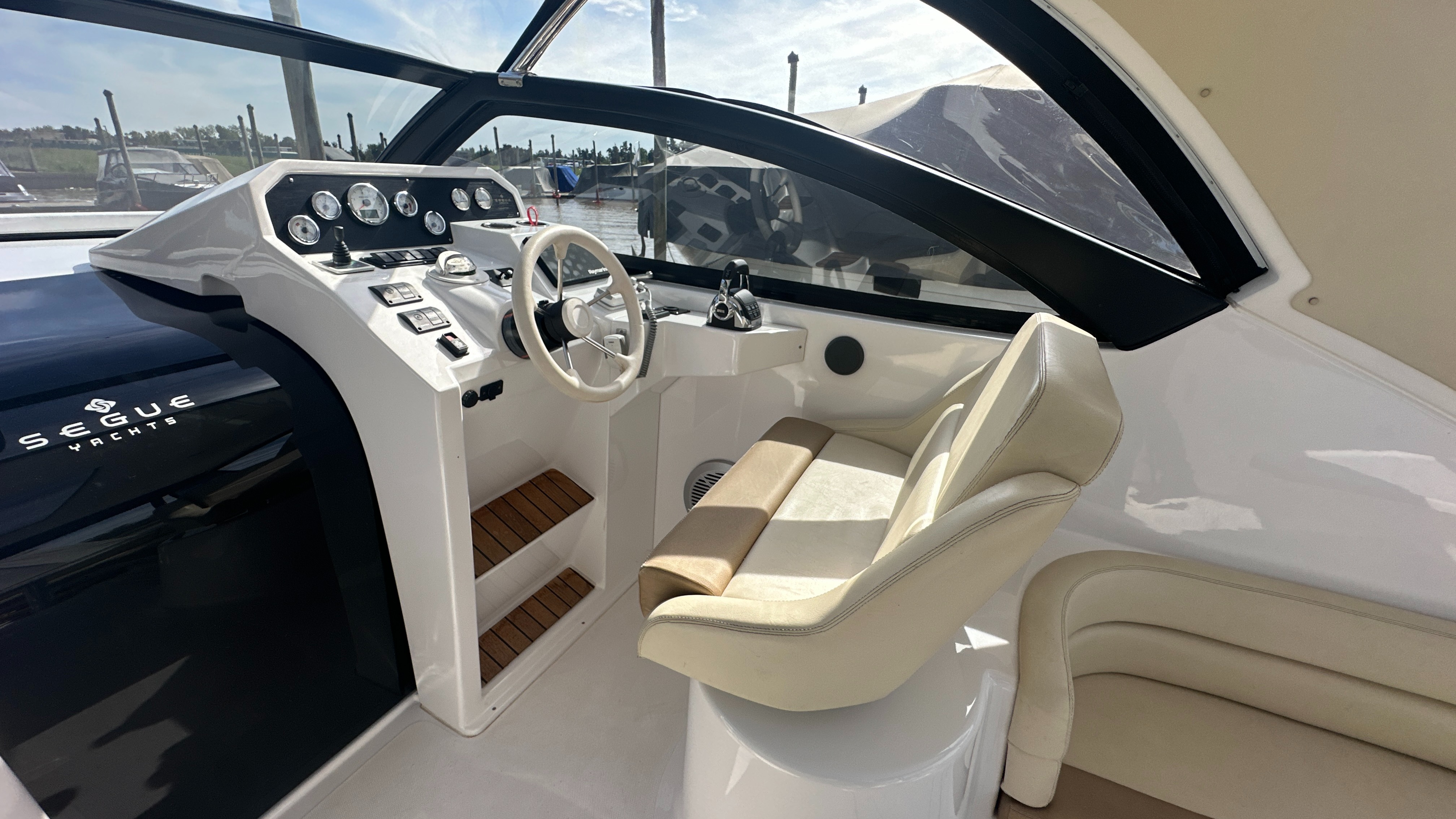 SEGUE 34GT