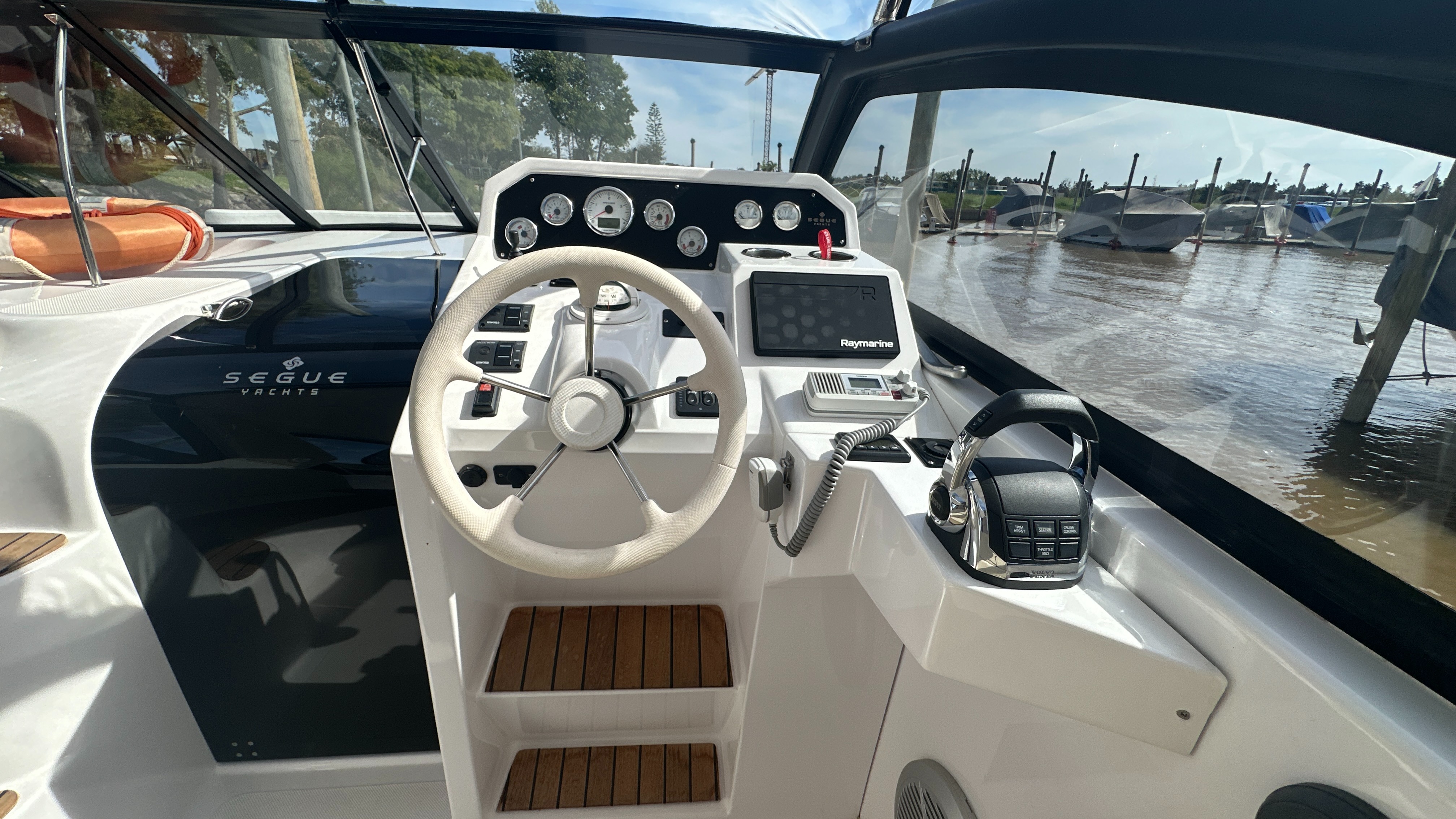 SEGUE 34GT